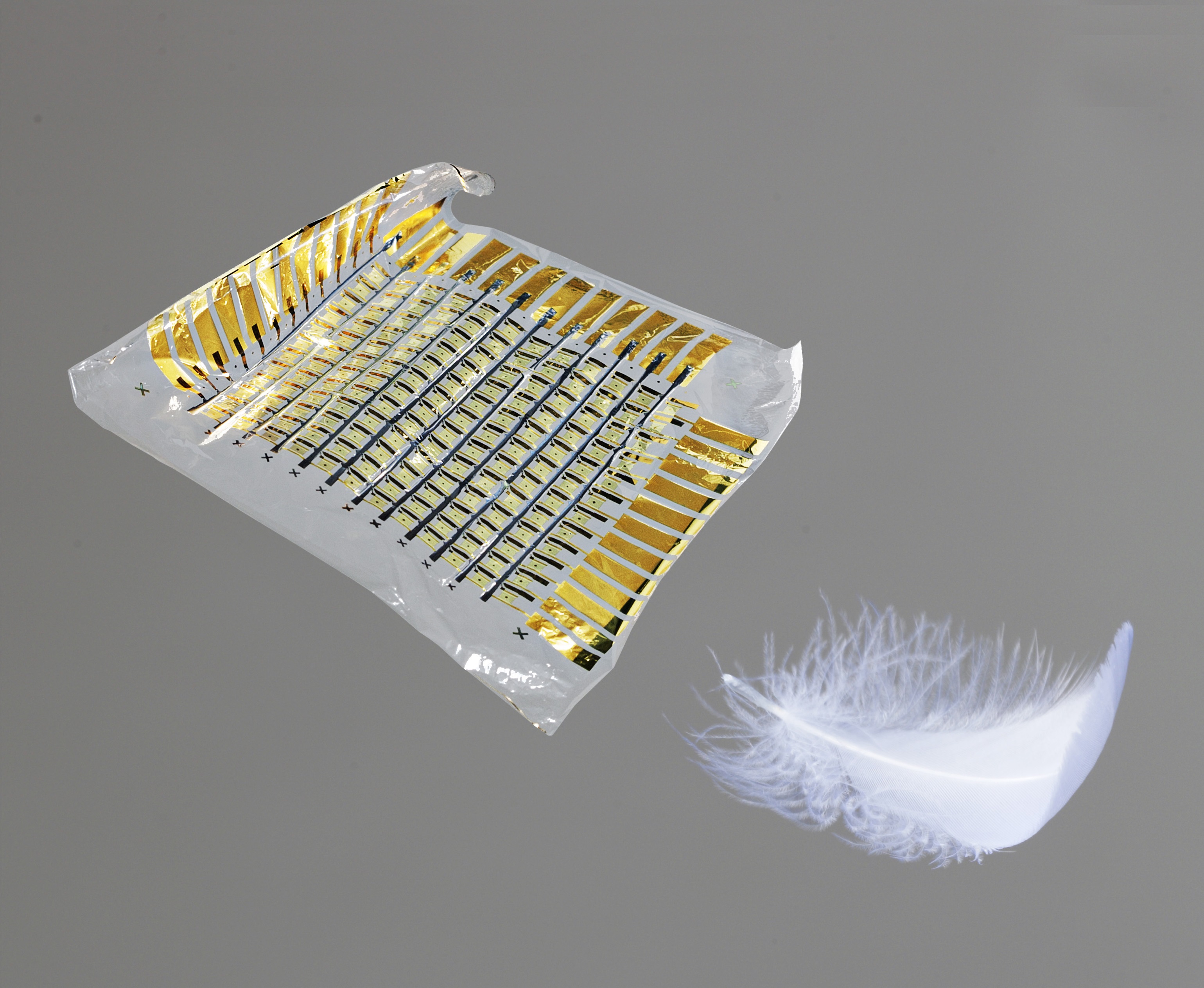The world's lightest and thinnest flexible integrated circuits