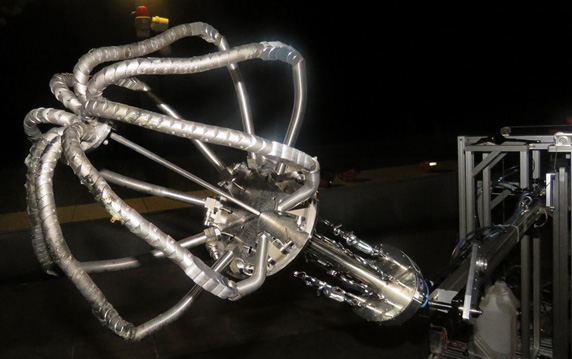 図３　耐火性を実現した数珠状ロボットハンド機構の外観