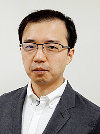 Masato Iwabu (photo)