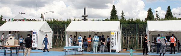 画像：東京都の防災の日に行われた防災訓練の一環として「り災証明書発行体験」訓練を行った