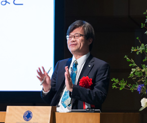  名古屋大学教授　天野　浩氏