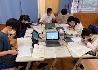 ~生徒が主体的に学びを深めることができる授業~「課題研究」×「若き研究者との対談」×「わくわくサイエンス教室」の画像