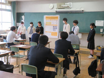 純粋な未知への探究心を育み、あらゆる人とのディスカッションを通して「研究の楽しさ」に気づく、ざっくばらんな研究発表会を開催していますの画像