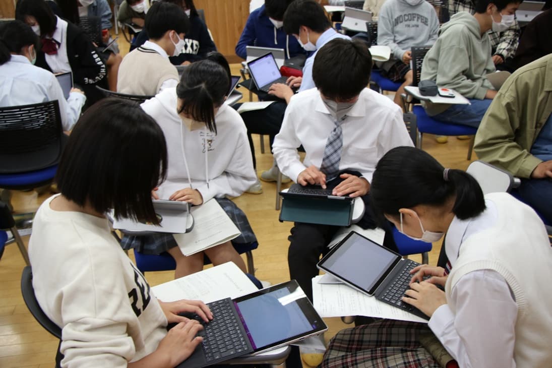 6年間を通し、生徒全員が課題研究に取り組むカリキュラムを実施の画像