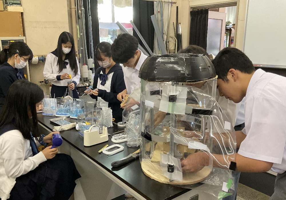 「一緒に何かやりませんか」精神で、宇宙に、データサイエンスに、さまざまな企業や大学とつながりながら新たな教育の場を創造していますの画像
