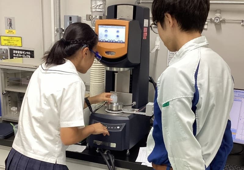 企業と地域の力を結集し、一人１テーマの探究活動を３年間継続して深化させ、国際的視野と専門性を備えた「未来を拓く国際科学技術人材」を育成の画像
