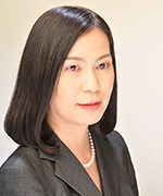 写真：委員長 鳥居 啓子
