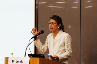 Londa Schiebinger (ロンダ・シービンガー)教授