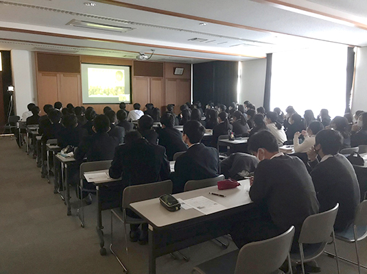 11月27日特別講義の様子