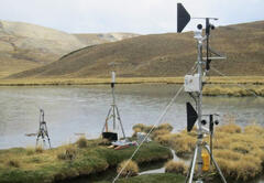 Wetlands extend throughout the area downstream of the glacier. Water and energy cycle will be observed in this unique environment of tropical and arid regions at an elevation of 4,500 m.