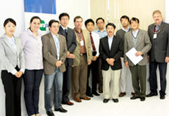 Team of the Japanese mission with researchers of Embrapa Soybean, in Londrina