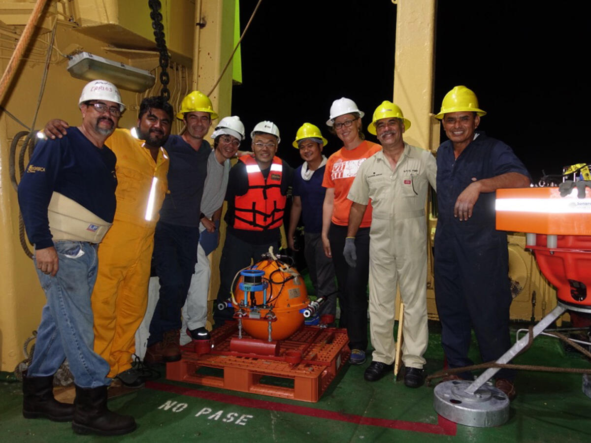 Preparation of a ocean bottom observation equipment on board