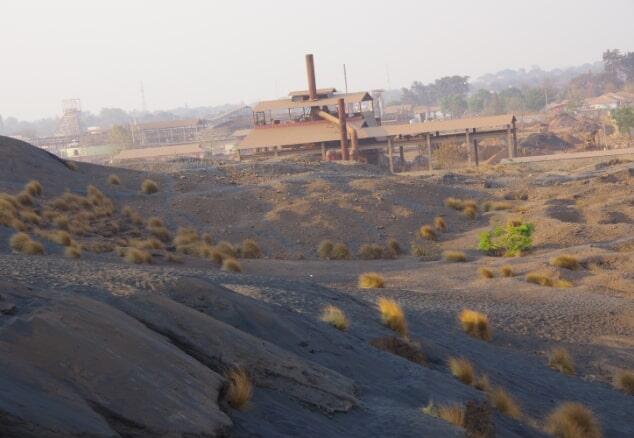 カブウェ鉱山地域の採掘工場