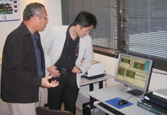 日本とタイの研究者らによるタイ気象局のレーダーサイト訪問
