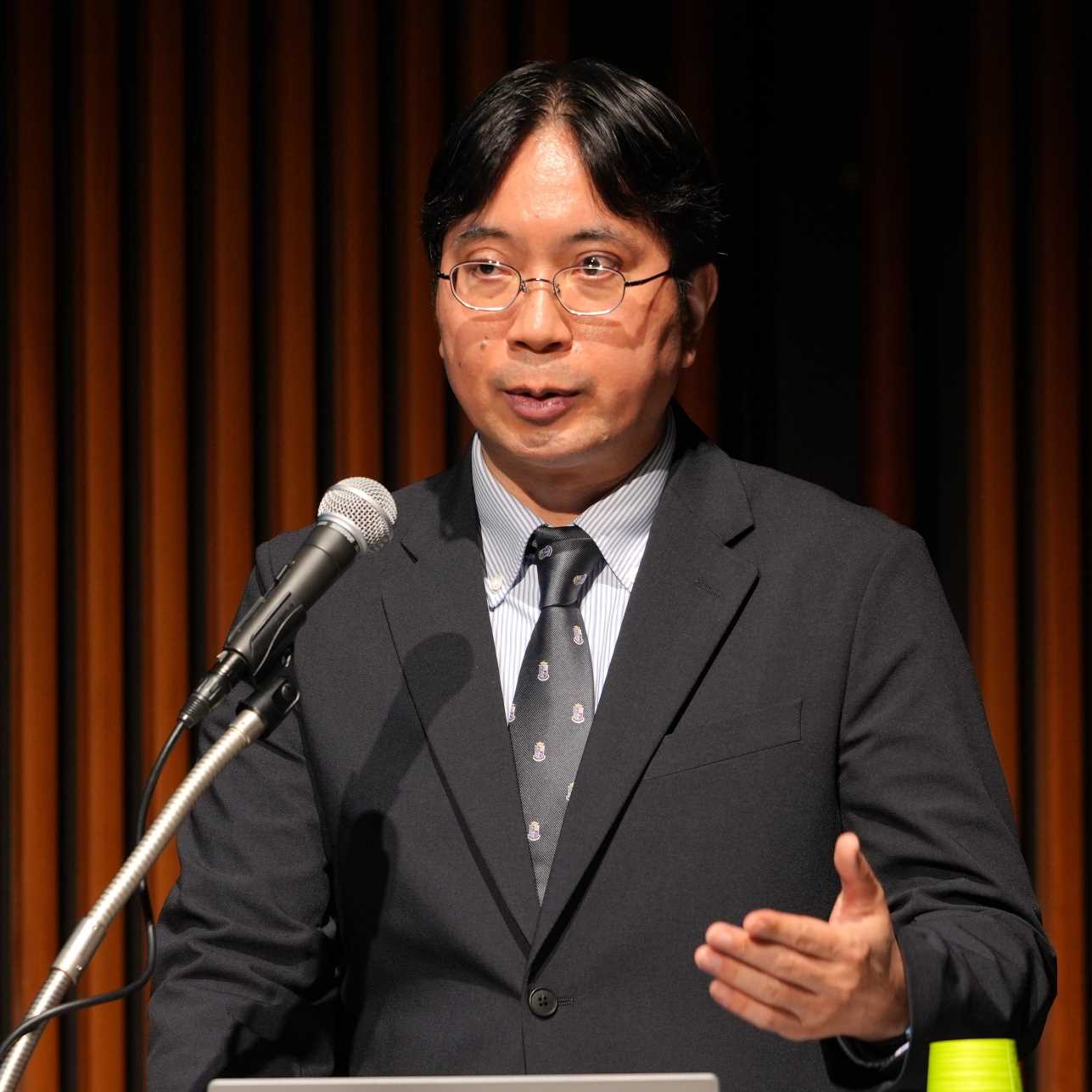 岡林浩嗣 氏