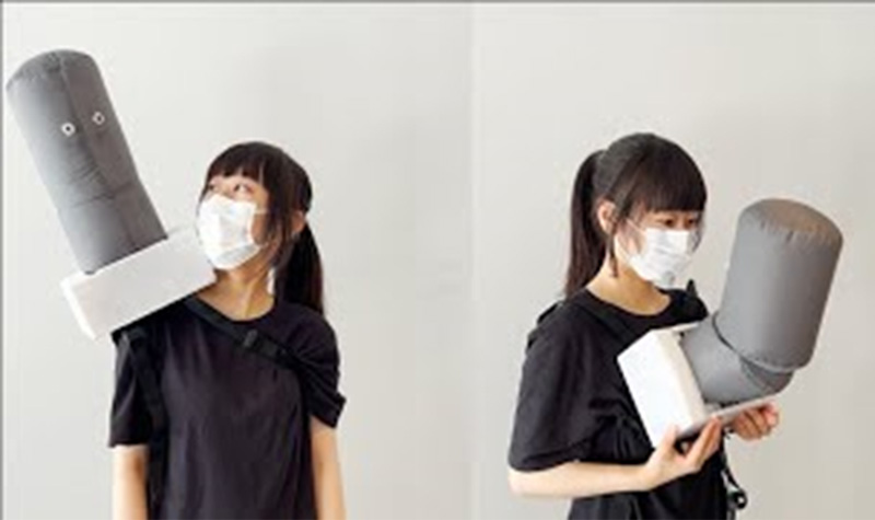 (2) Wearable CA that can be worn and appears only when needed