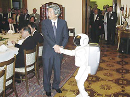 扉写真 小泉首相とASIMO