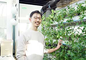 材料の電磁場や電荷を原子レベルで観察 電子顕微鏡で新たな「目」を作り出す