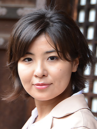 Megumi Hatori (photo)