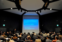 サイエンスアゴラ2009 での公開討論の様子（平成21年11月3日 第三回検討会）