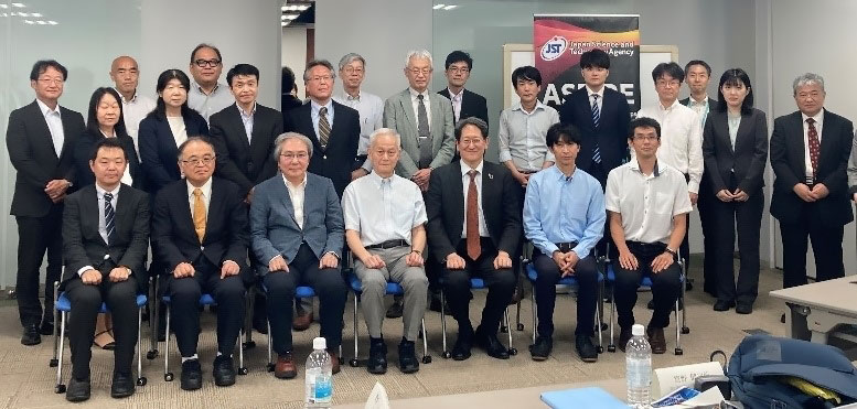会場参加者による集合写真