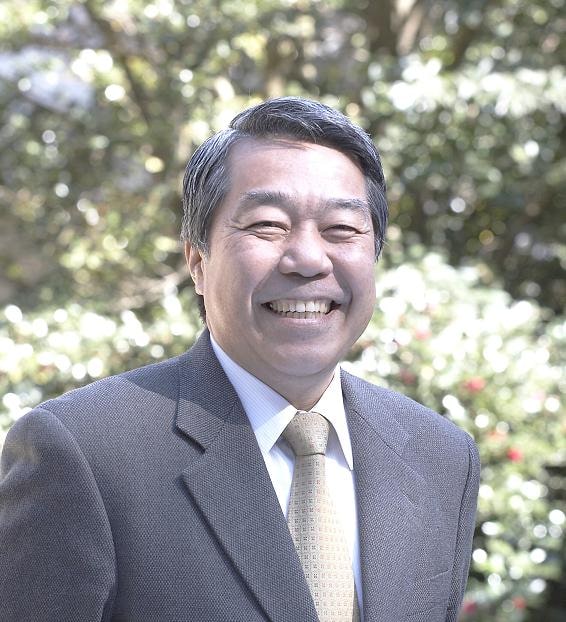 プログラムアドバイザー 安岡 善文