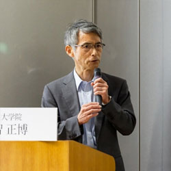 写真：能智正博・東京大学教授」