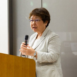 写真：石井クンツ昌子・お茶の水女子大学理事・副学長