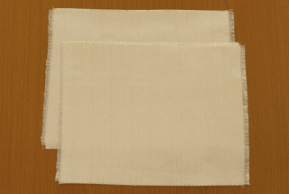図：アルミナ系長繊維織物試作例