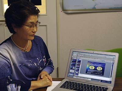 IQ とEQ の違いを説明する佐藤さん